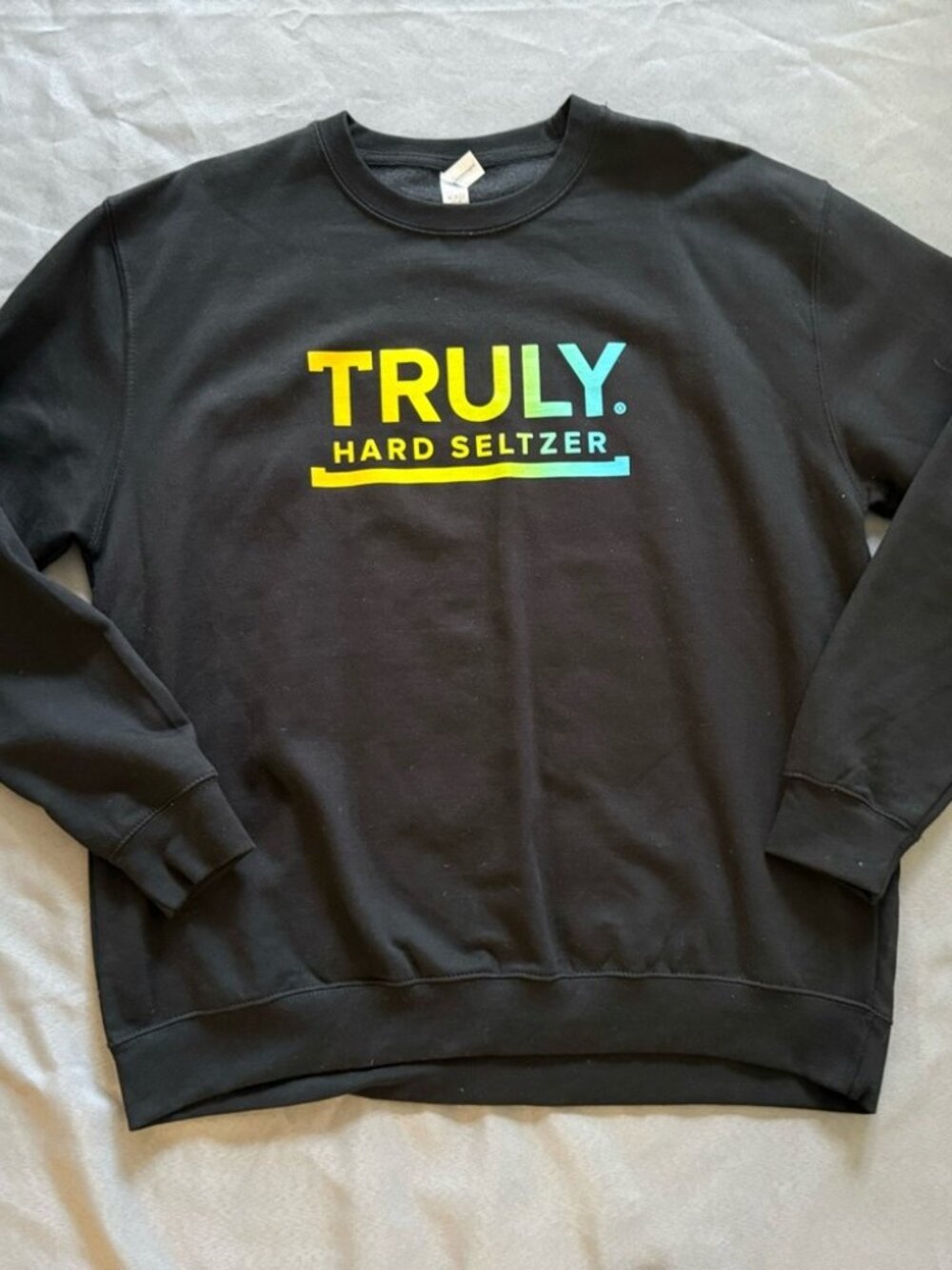 NWOT Men’s Truly Hard Seltzer Black Sweatshirt Size XL
